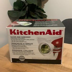 Kitchen Aid Slicer & Shredder Attachment
